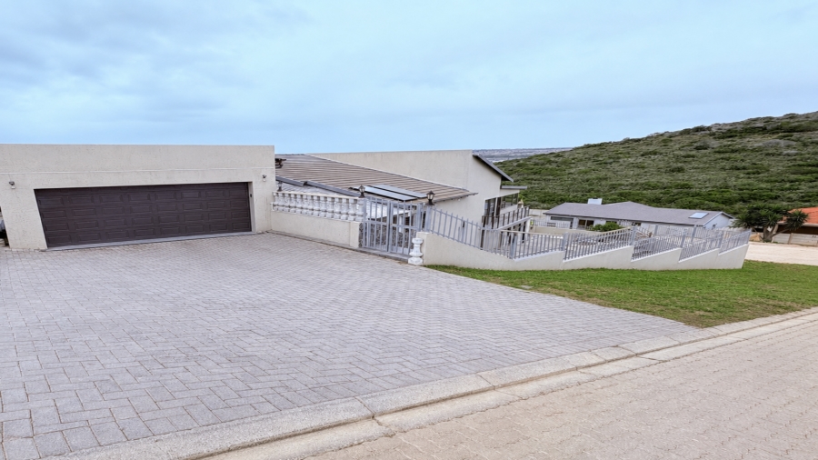 3 Bedroom Property for Sale in Hartenbos Central Western Cape